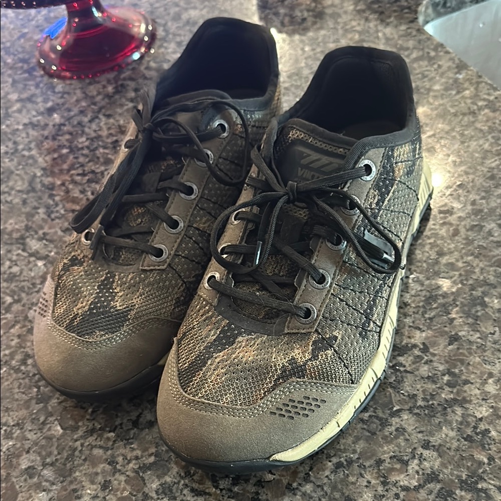 VIKTOS Men's Core2 Tiger Stripe Lightweight Breathable Cross-Training Shoes